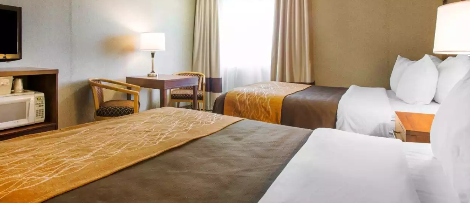 ENJOY THE ULTIMATE COMFORT WITH OUR CLEAN AND COMFORTABLE ROOMS